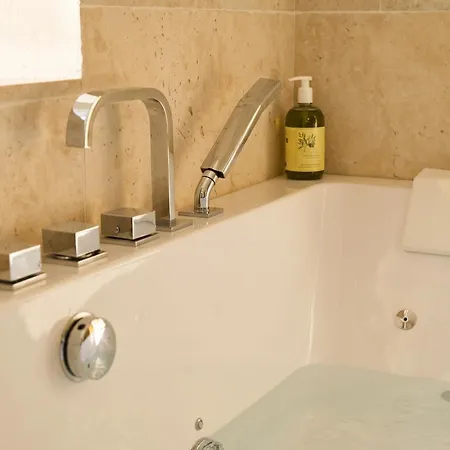 بيت ضيافة Il Collina - Poets'vista 4*