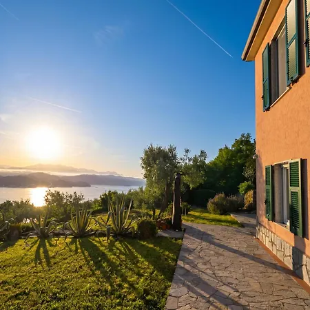 Il Collina - Poets'vista 4* لا سبيتسْيا